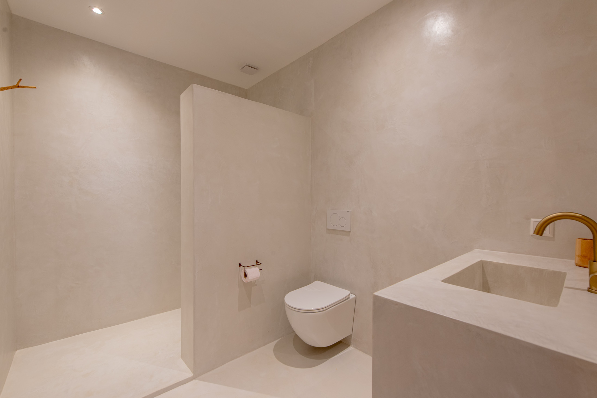 Resa estates Geraldine te koop finca noorden north ibiza sale bathroom .jpg